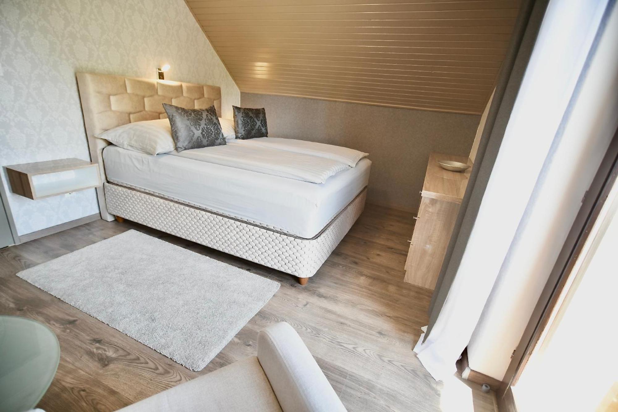 Crystal Apartman Morahalom Exterior photo