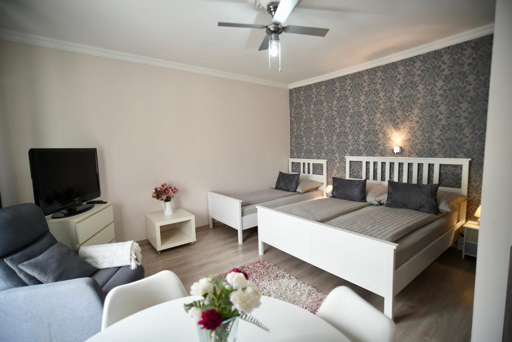 Crystal Apartman Morahalom Exterior photo