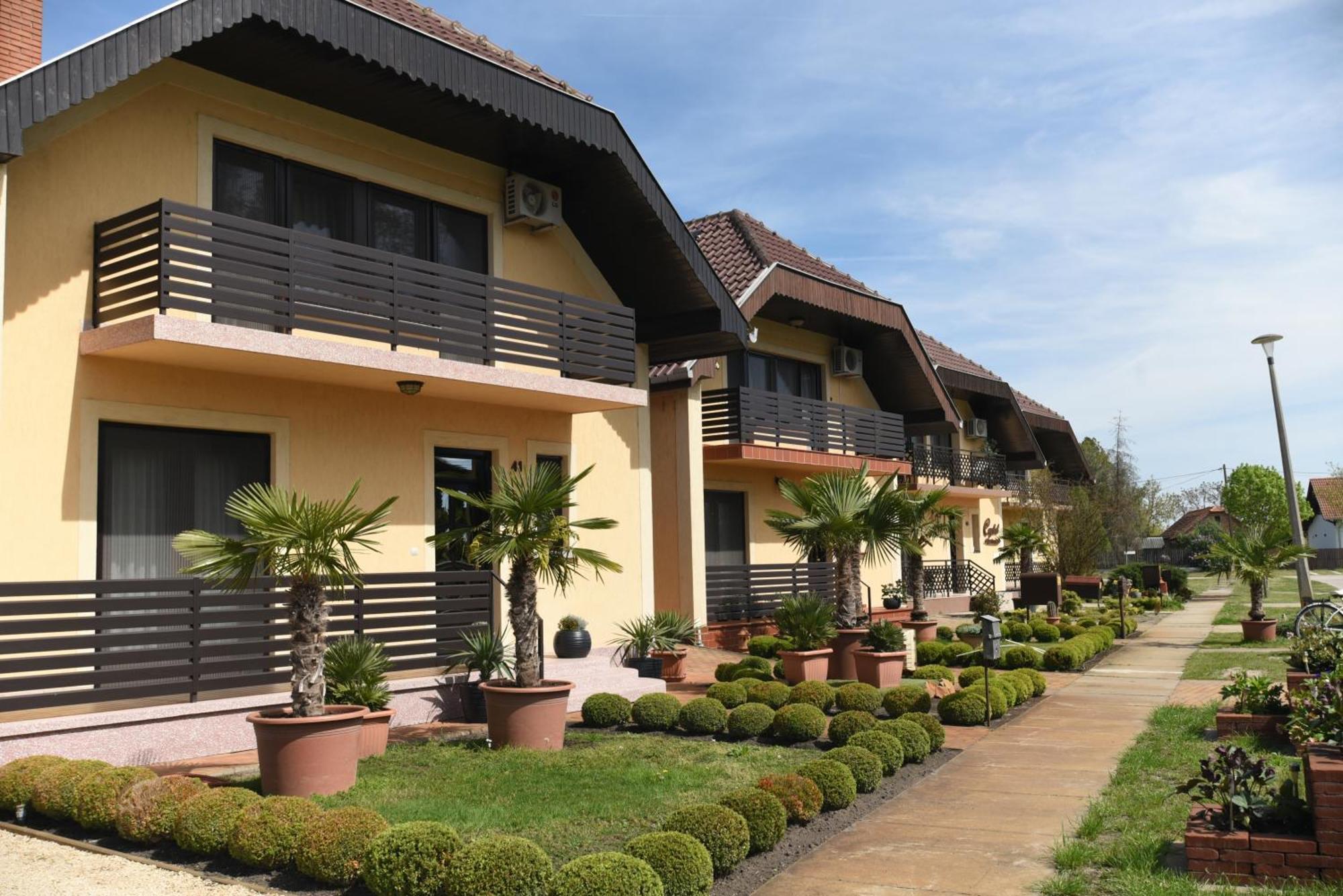 Crystal Apartman Morahalom Exterior photo